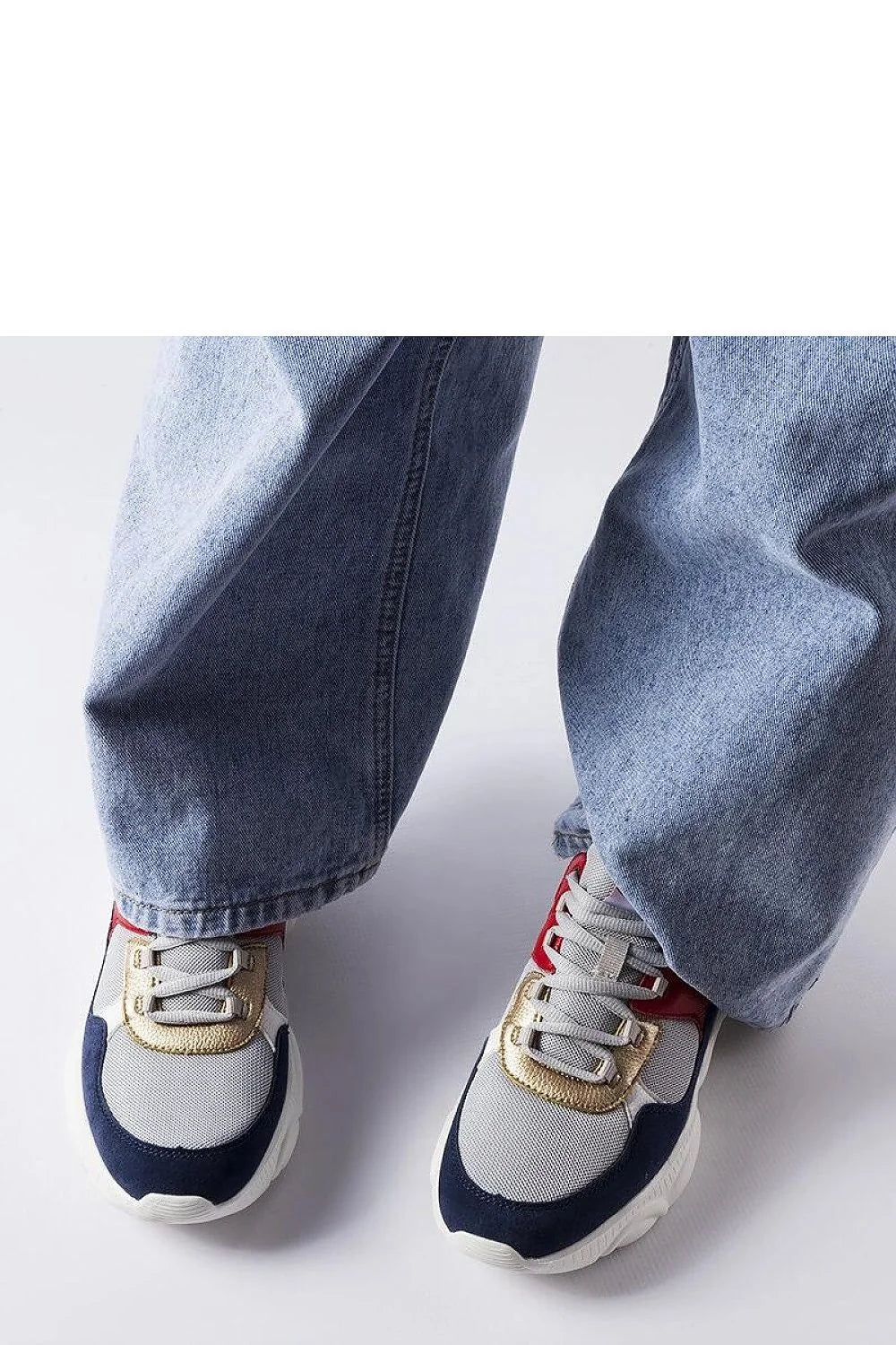 baskets chunky basses respirantes maillées cuir synthétique suédine bleu marine rouge doré semelle oversize coussinée lacets talon urbain confortable