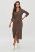 Robe Makadamia élégante en molleton manches longues encolure V coupe ajustée couleur marron femmes occasion quotidienne