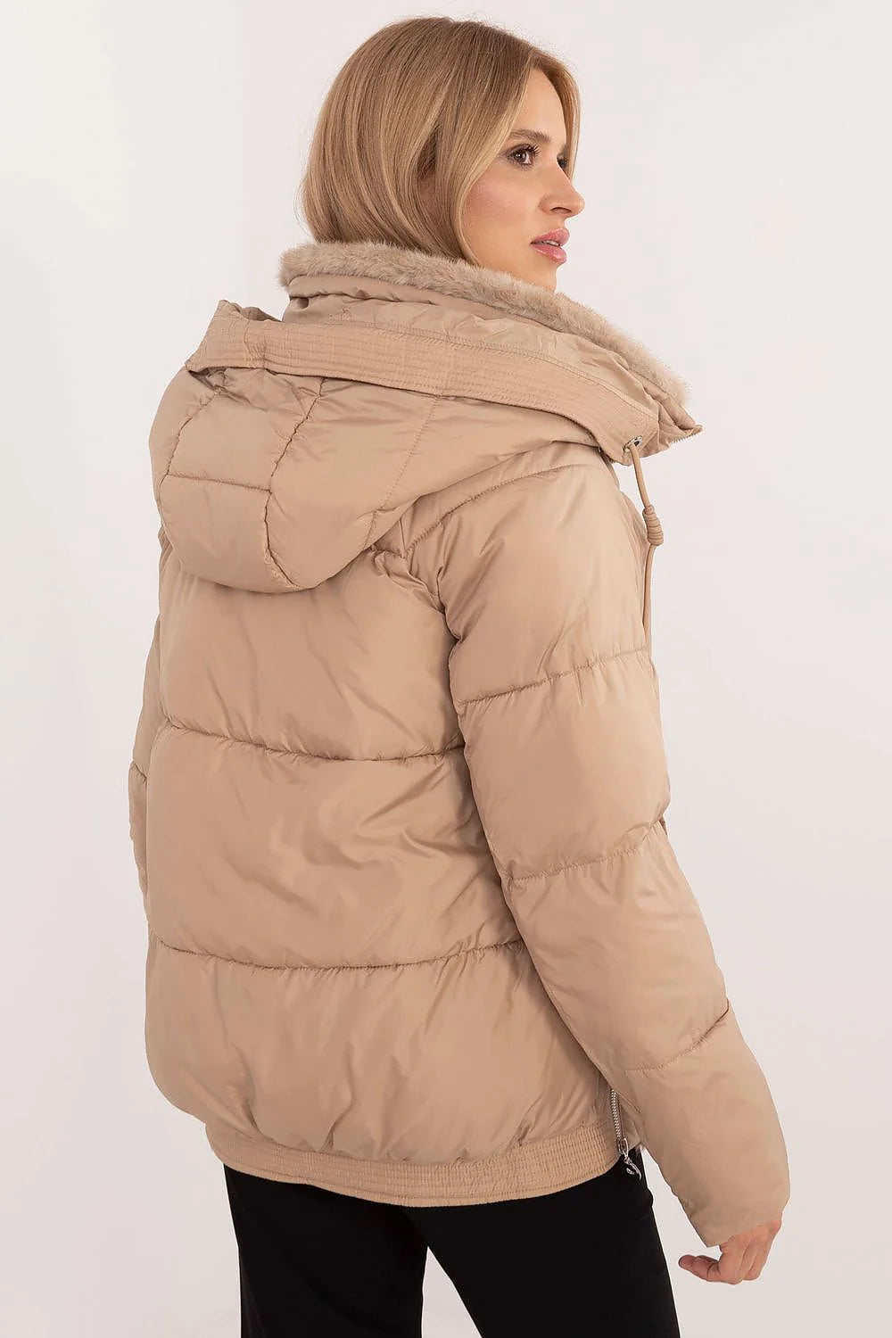 Veste matelassée pour femme style décontracté chic capuche fausse fourrure polyester haute qualité automne hiver