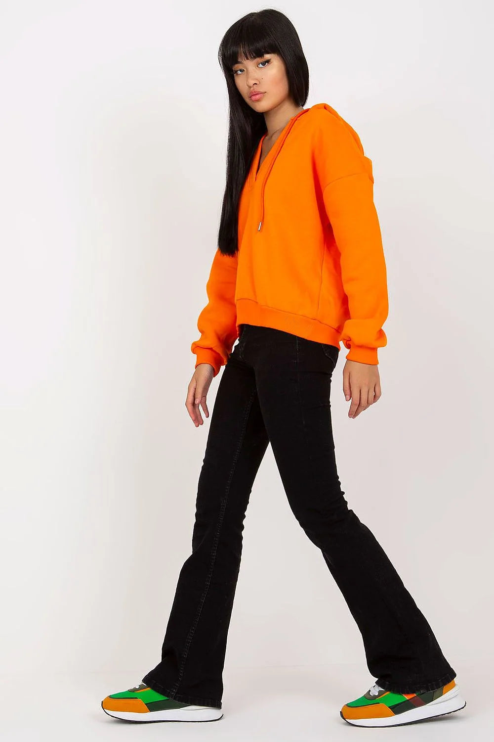 Sweatshirt à capuche pour femme en coton et polyester, style décontracté, couleur grise claire, col en V, manches longues, coupe relaxée, idéal pour quotidien