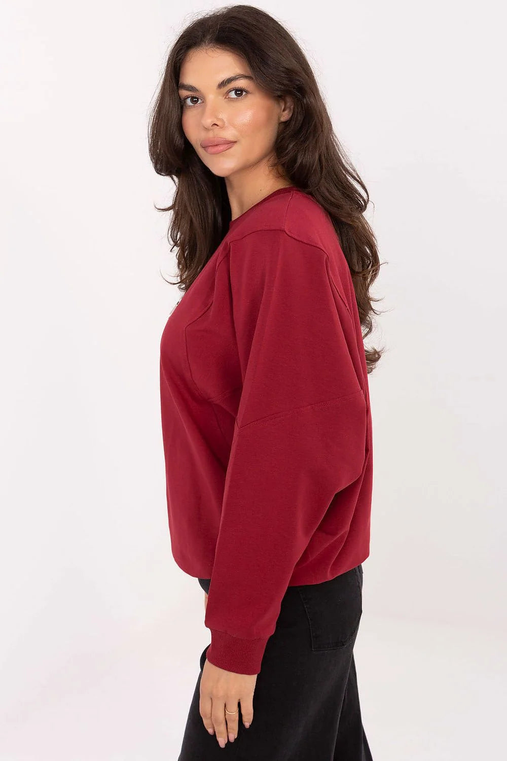 sweatshirt femme oversize bordeaux molleton doux coton elasthanne col rond épaules tombantes manches longues poignets côtelés patch logo