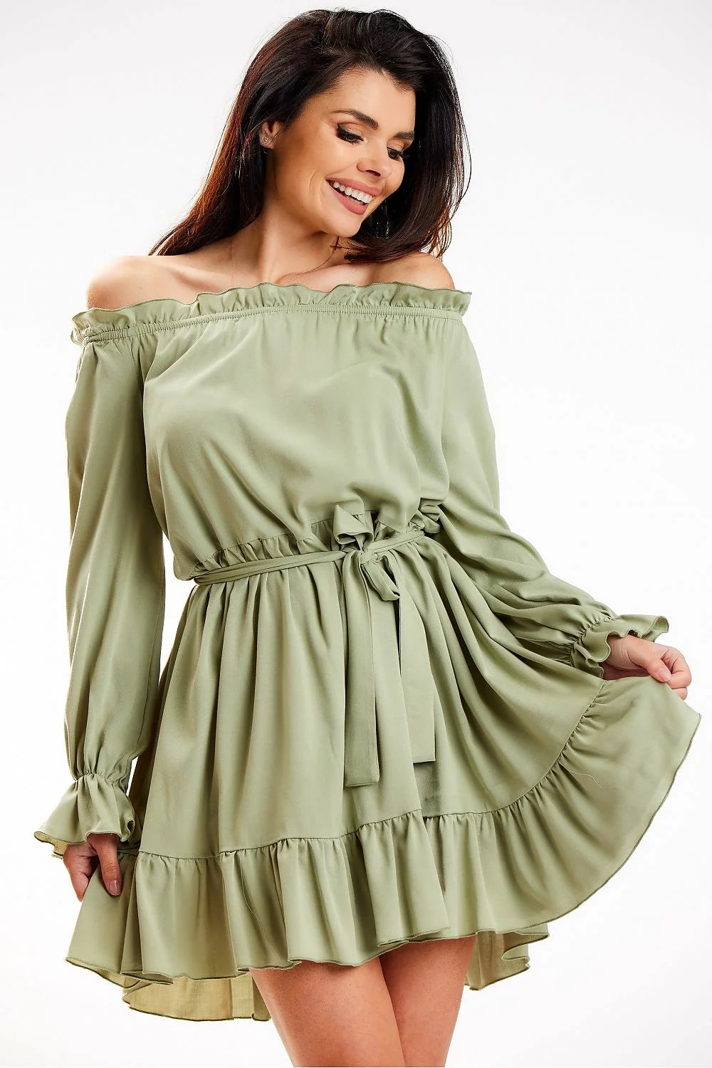 robe jour awama offshoulder vert olive manches longues bouffantes ceinture intégrée taille marquée jupe évasée volants fluide léger