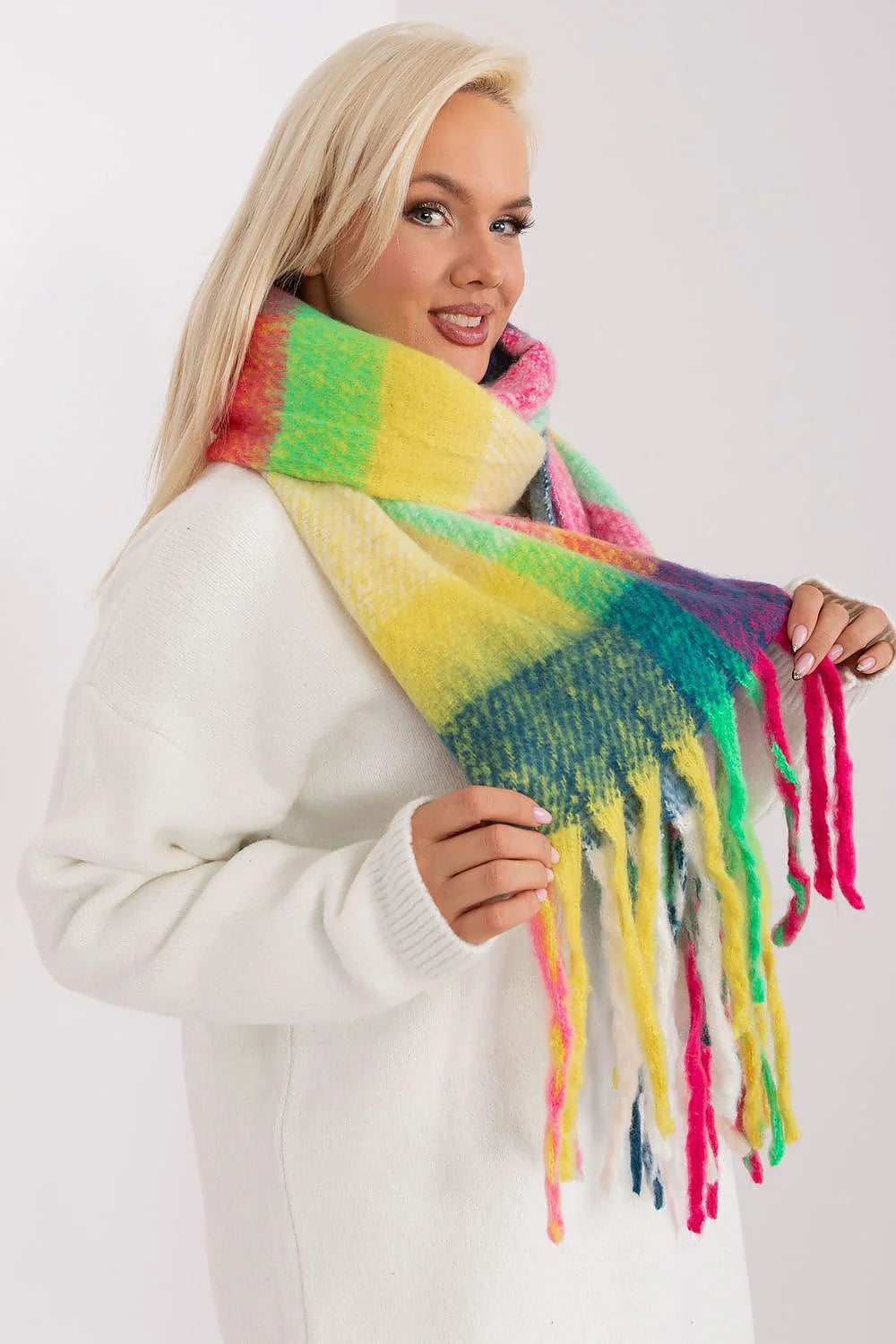 écharpe XXL plaid multicolore franges pompons polyester résistant duveteuse mohair maille épaisse chaude volumineuse longue rectangulaire oversize automne hiver