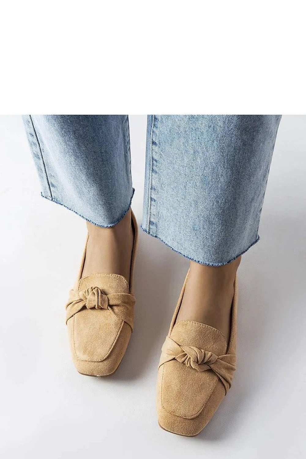 Mocassins pour femmes en suédine beige clair bout carré style décontracté élégance intemporelle confort quotidien