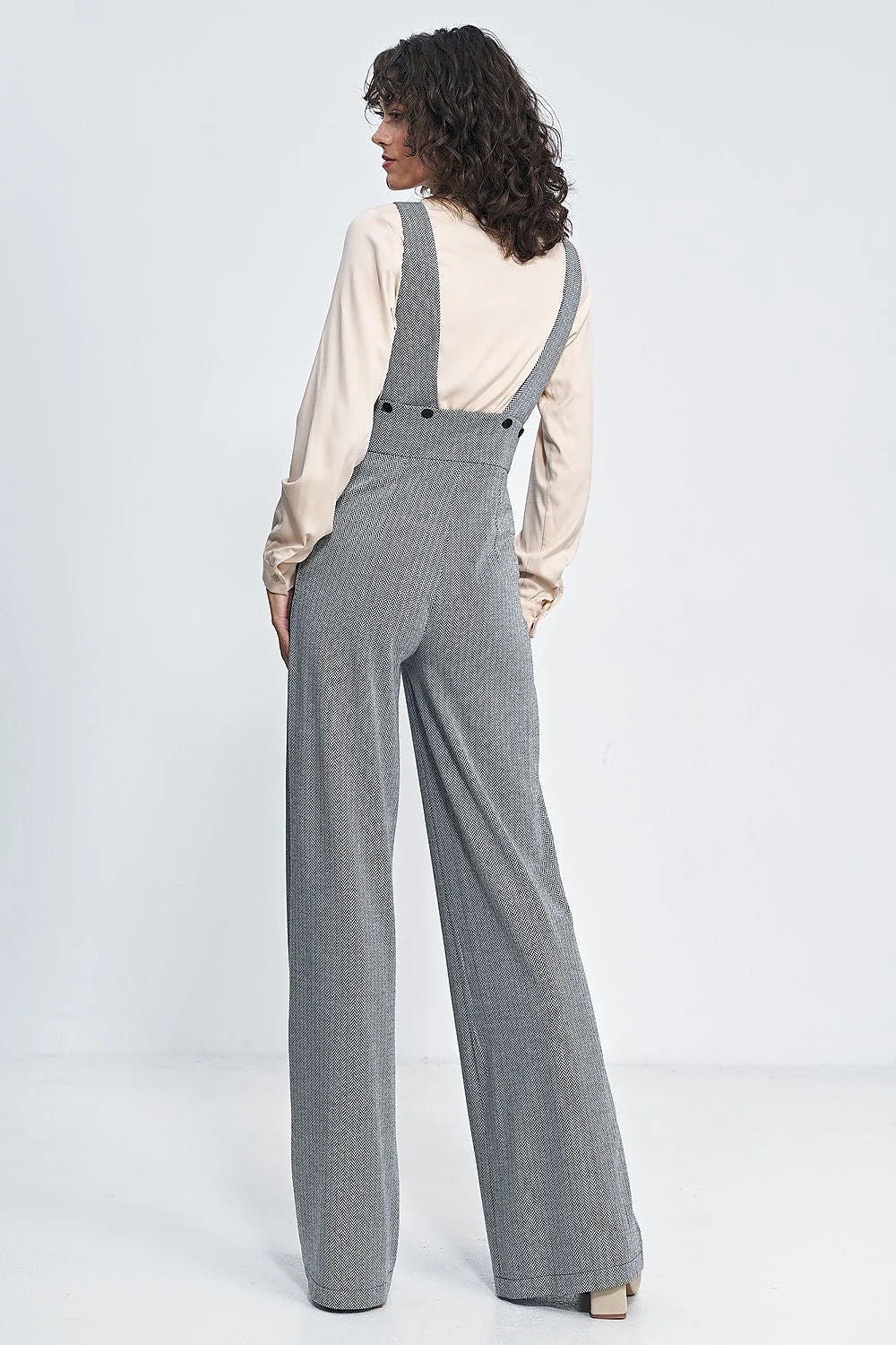 Ensemble deux pièces élégant crème gris blouse col montant salopette bretelles larges taille haute femme