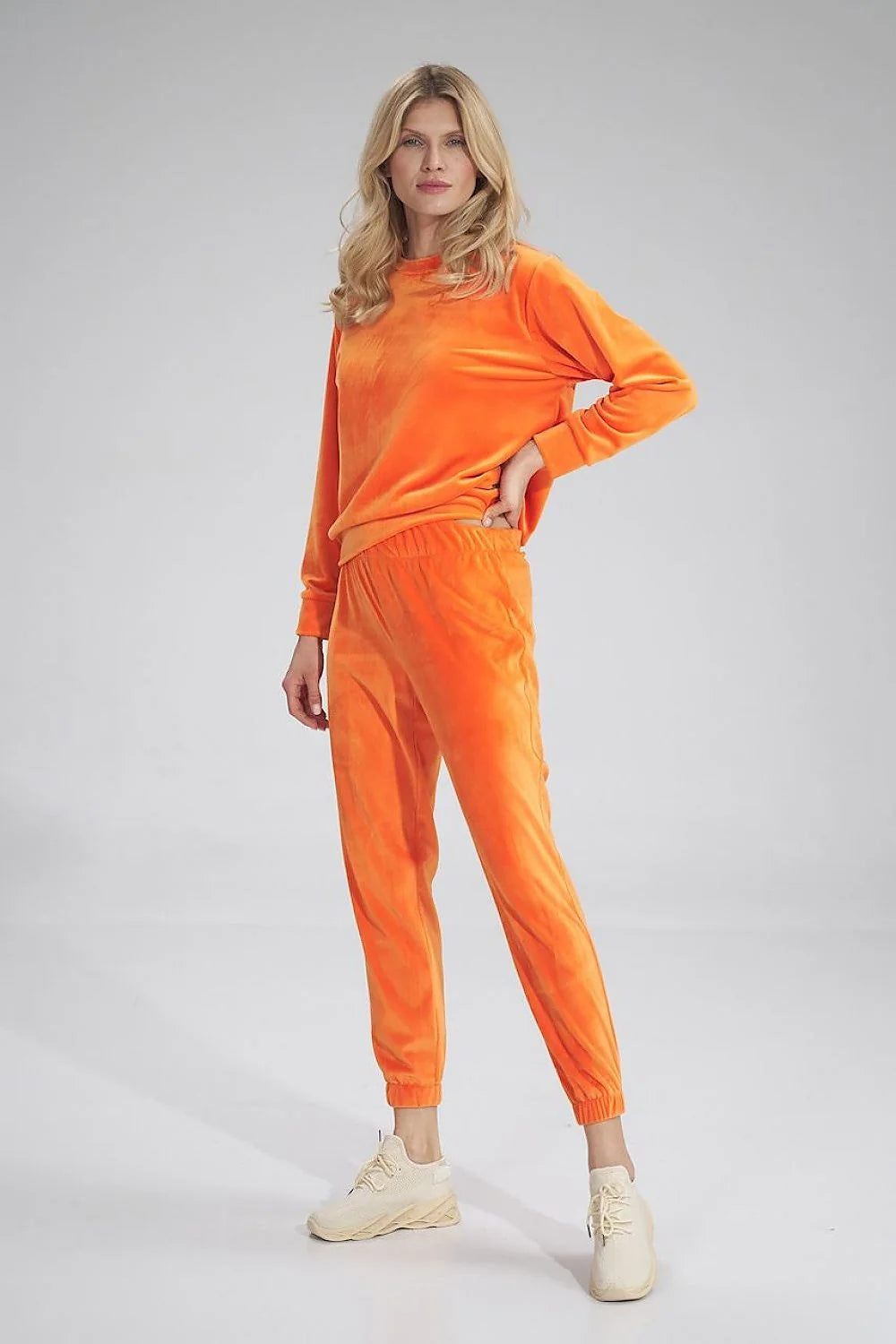 Ensemble jogging femme velours orange vif confortable élégant style casual chic décontracté manches longues