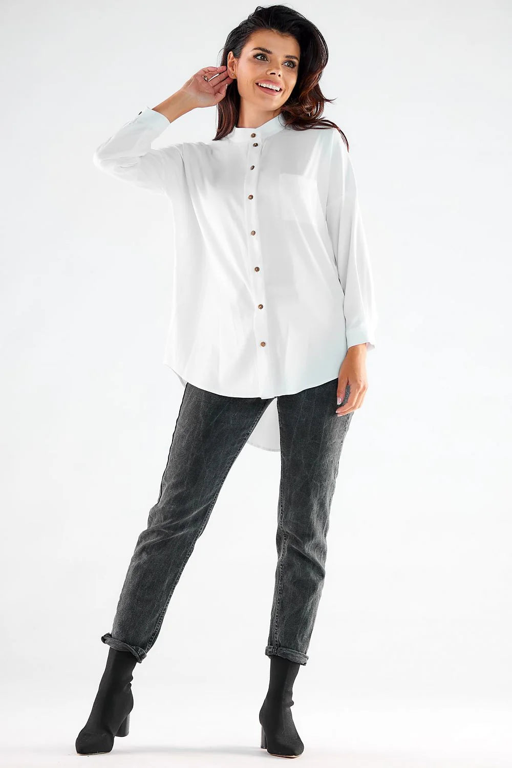 Chemise manche longue awama femme style classique élégance intemporelle coupe ample matières douces confort tailles variées