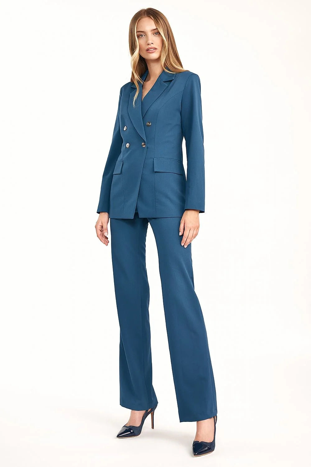 Blazer femme noir élégant en laine ajustée double boutonnage pour un style professionnel assuré