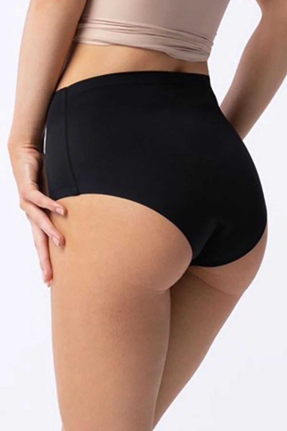 Culotte taille haute élégante pour femme, design minimaliste, maille innovante, confort maximal, couleur noire, ajustement parfait, usage quotidien, lingerie moderne