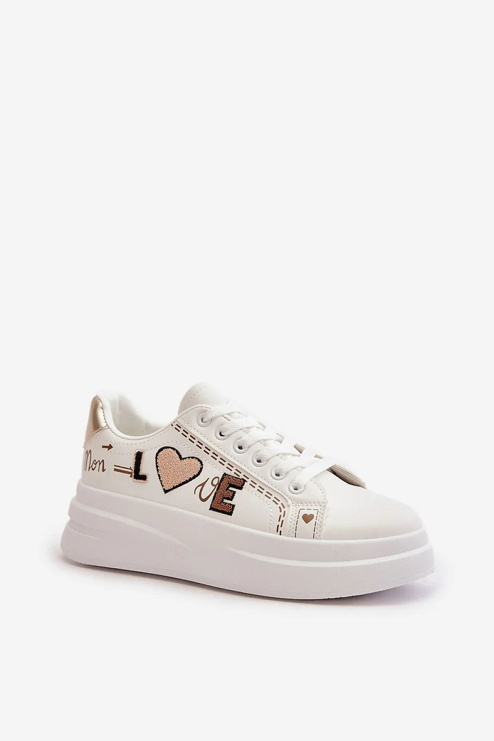 Chaussures de sport féminines modernes en cuir artificiel, plateforme confortable, style sportif élégant, détails LOVE doré, lacets blancs
