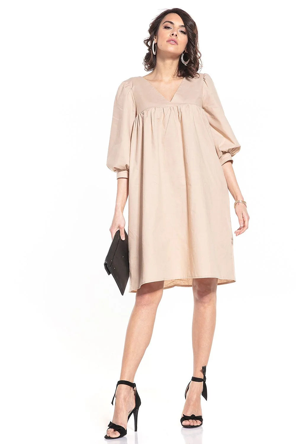 Robe élégante en coton noir manches 3/4 encolure V midi pour femme moderne et chic