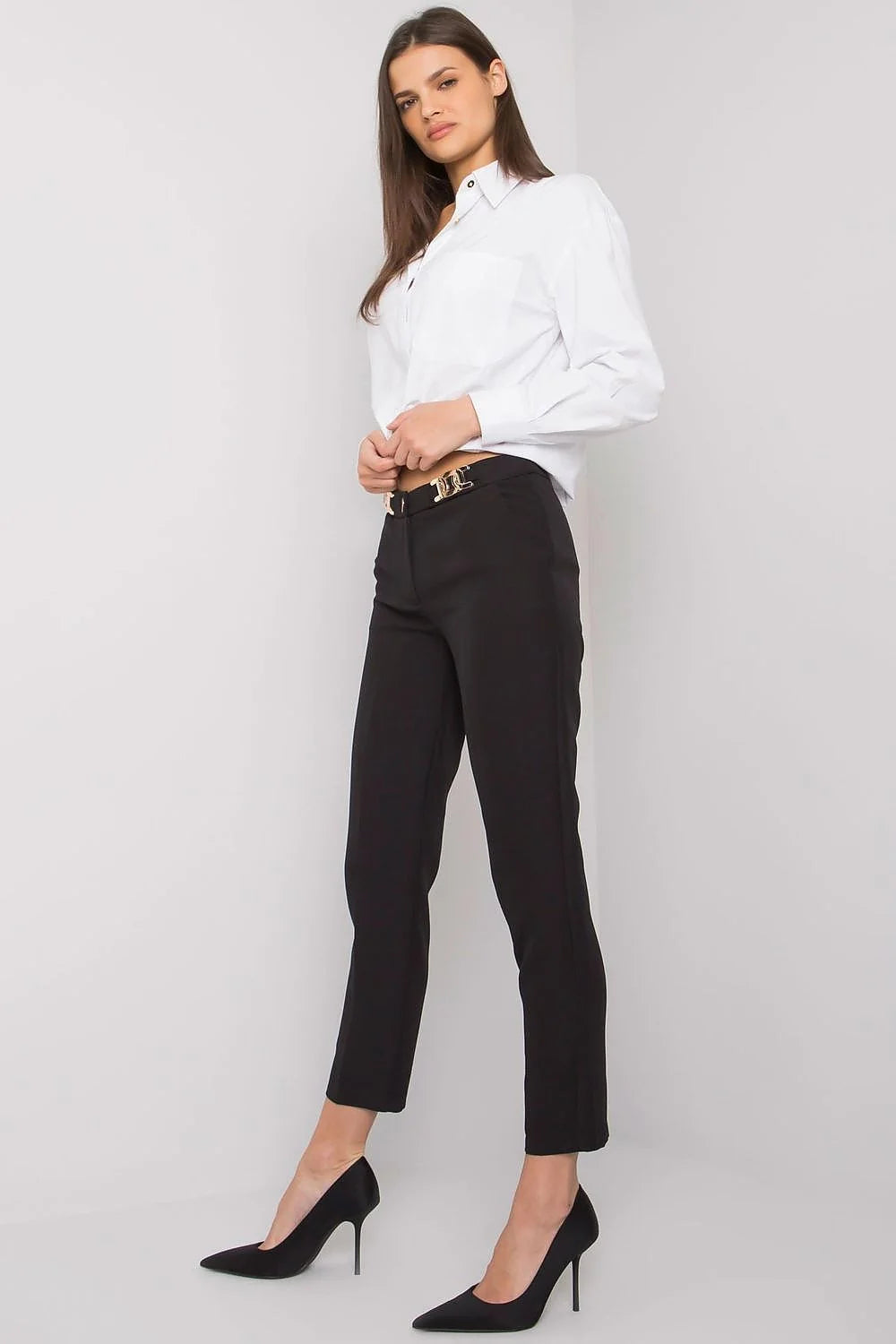 Pantalon noir cigarette lycra polyester confortable élégant ceinture dorée professionnel chic bureau femme mode