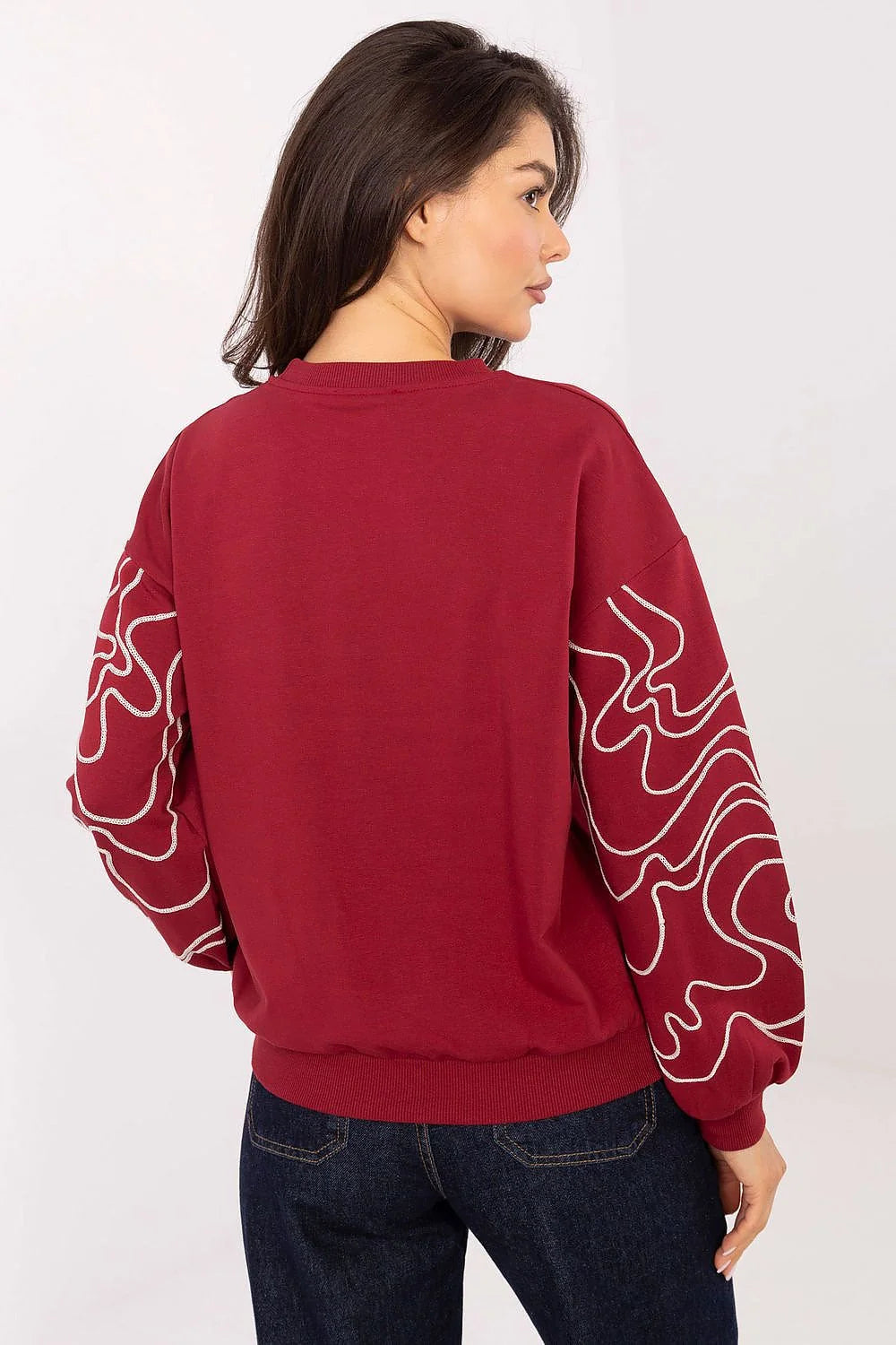 sweatshirt femme bordeaux col rond coupe décontractée épaules tombantes manches bouffantes broderies linéaire blanche molleton léger coton élasthanne confort quotidien