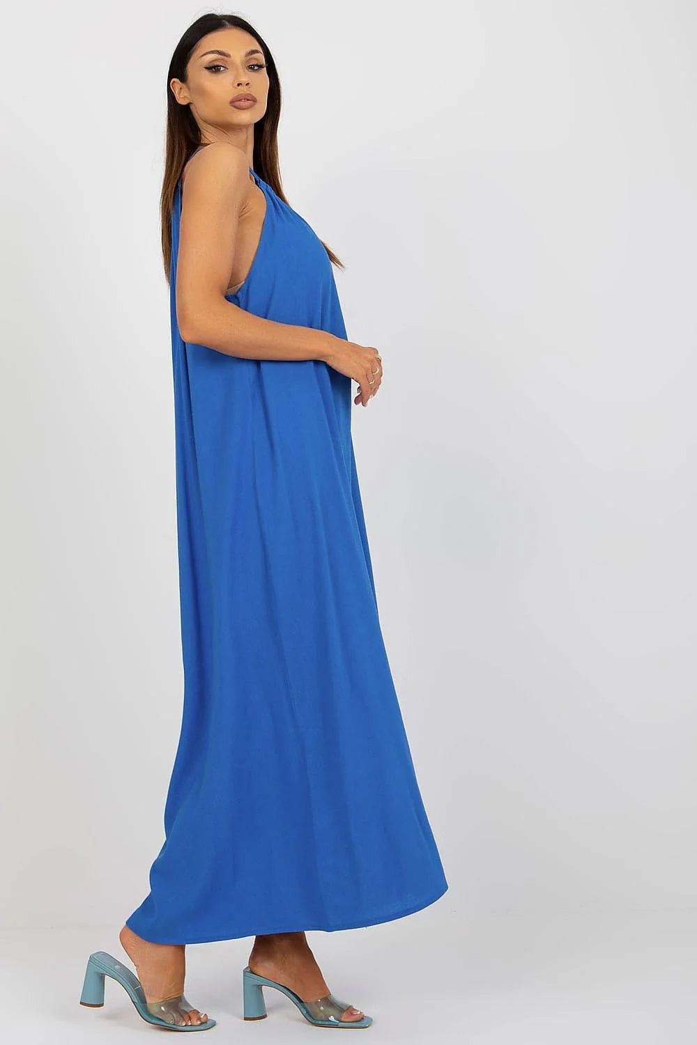 Robe de jour Och Bella longue fluide moderne été style chic minimaliste tissu léger spaghetti straps ajustables fente latérale
