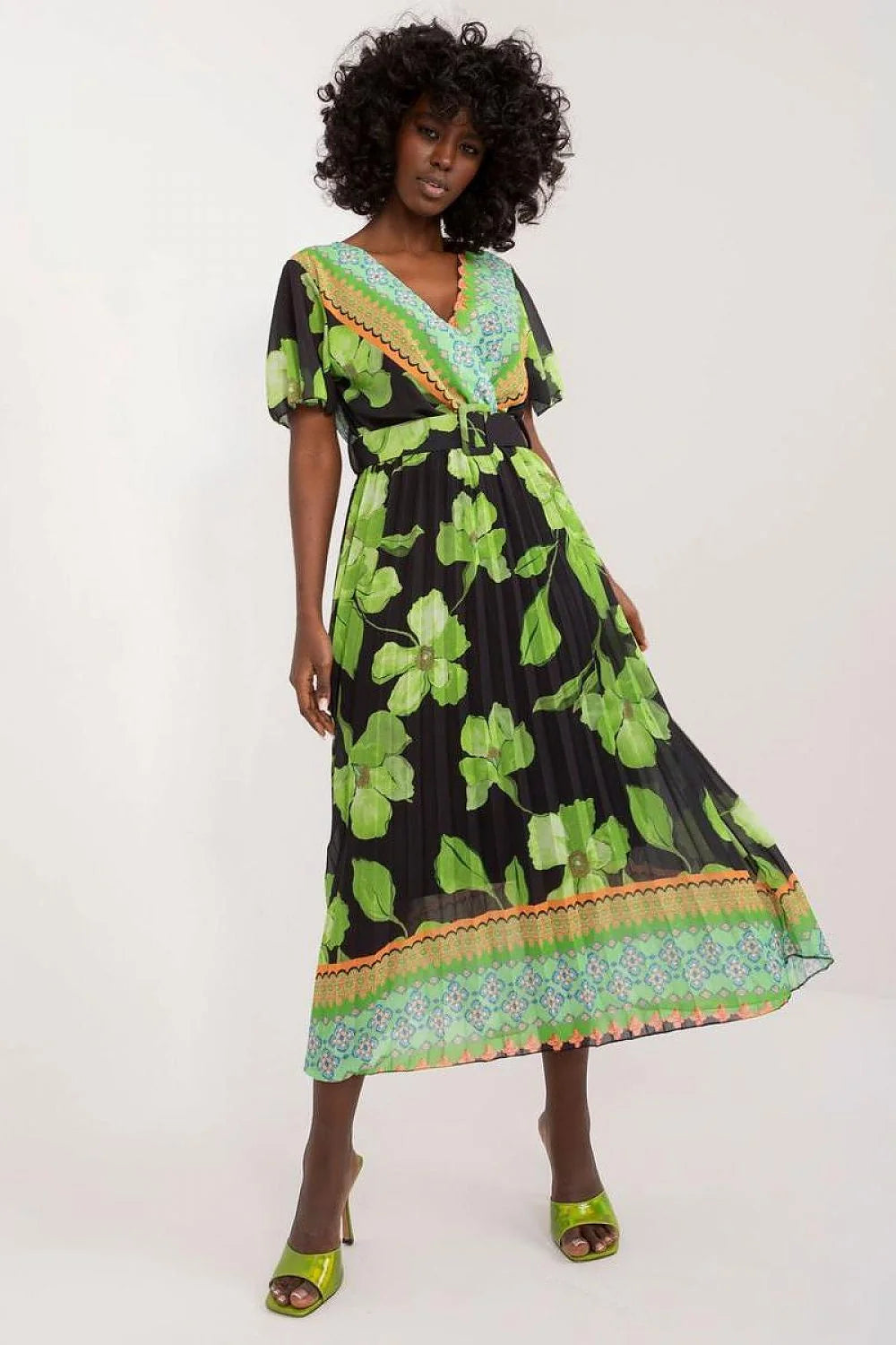 Robe été motif floral vert vif décolleté V manches courtes ceinture intégrée tissu léger femmes