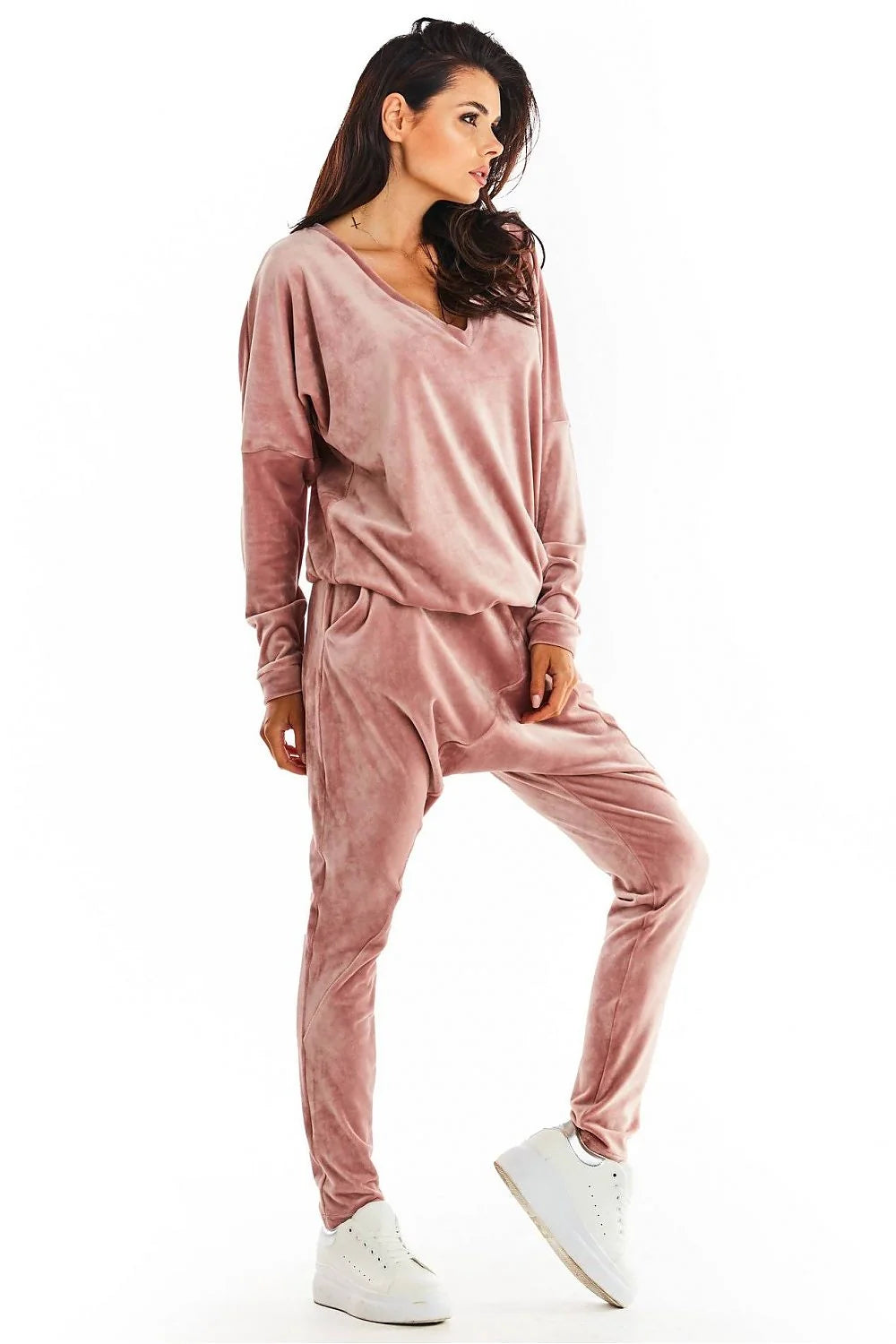 Pantalon survêtement femme en velours noir confortable style athleisure moderne pour look décontracté chic