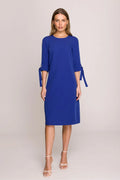 Robe de jour chic élégante manches 3/4 noeuds bleu cobalt femme coupe droite longueur genoux style moderne