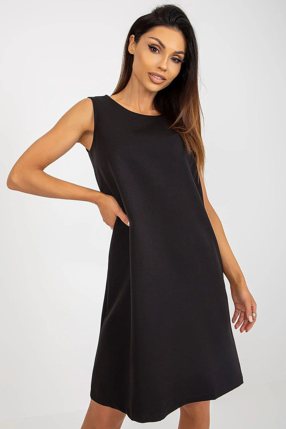 Robe de jour Och Bella noire sans manches en polyester, col rond, coupe évasée genou court, occasion quotidienne et formelle pour femme