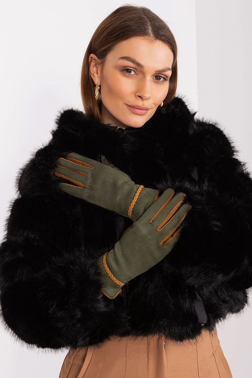 Gants élégants pour femmes en tissu lisse avec empiècements contrastés entre les doigts, bretelles décoratives tressées contrastées aux poignets, fleurs brodées au pouce et index, polyester 90 % spandex 10 %