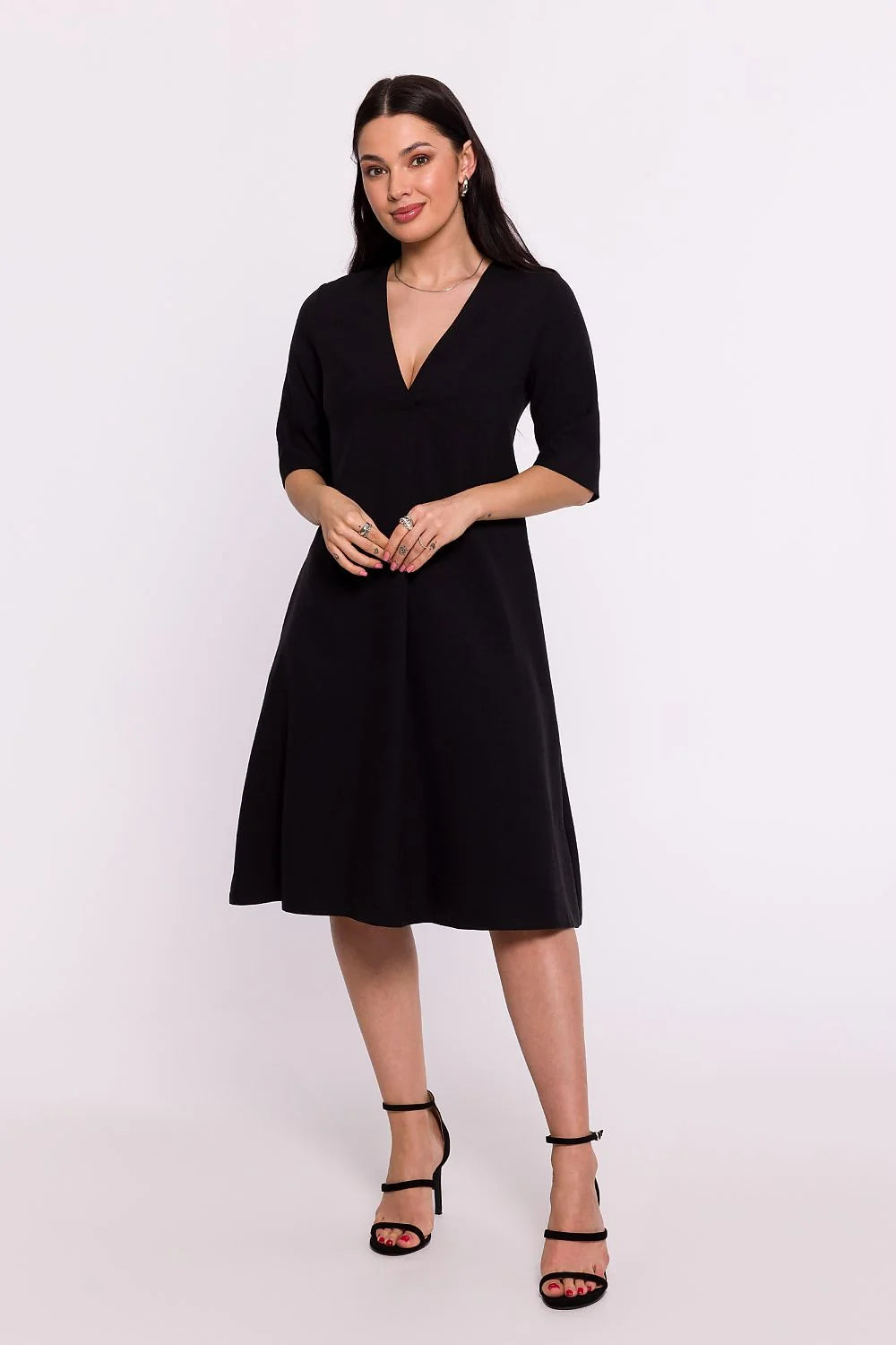 Robe de jour Be Wear élégance intemporelle couleur noire coupe évasée manches trois-quarts décolleté en V profond confortable pour femme