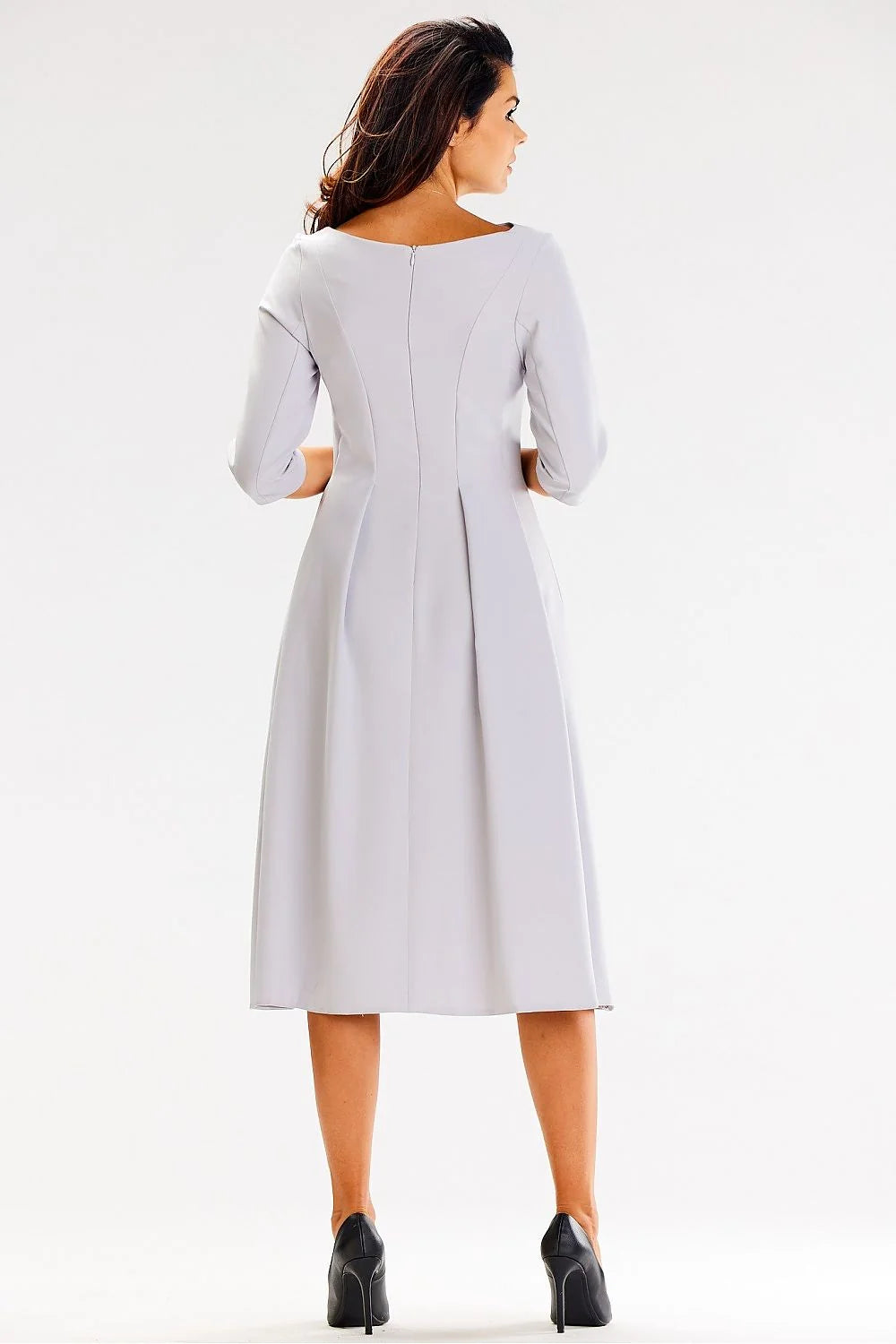 Robe de jour élégante coupe évasée manches 3/4 col bateau matière douce occasions multiples femme mode intemporel