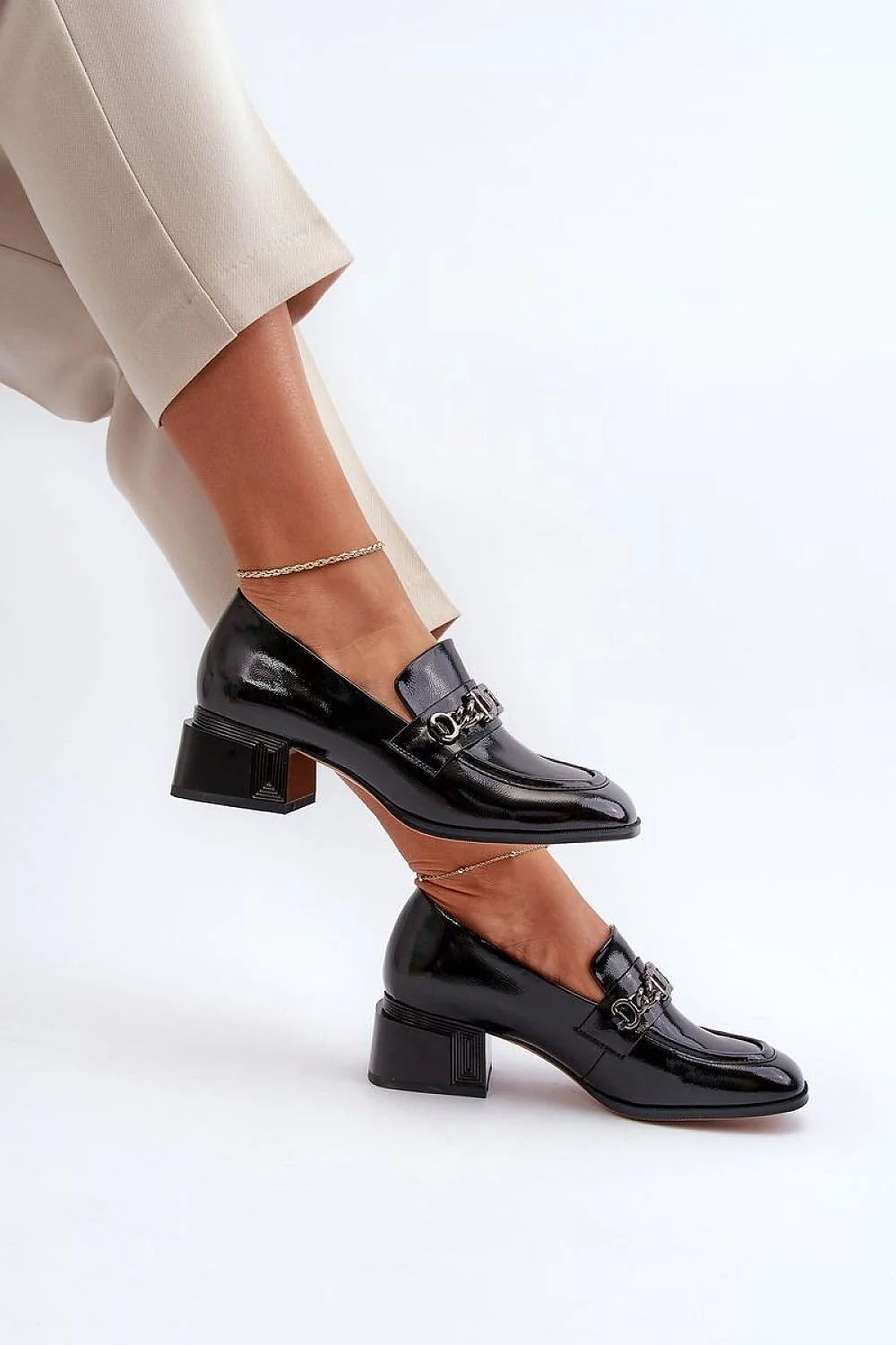 escarpins mocassins femmes cuir verni noir élégants confortables talon bloc carré 4cm bout arrondi chaîne argentée semelle antidérapante