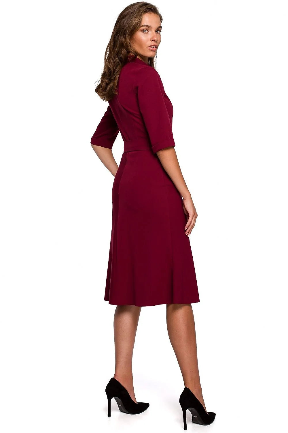 robe chemise noire mi longue fluide crêpe col encolure V manches retroussées ceinture anneau métallique poches latérales ajustable