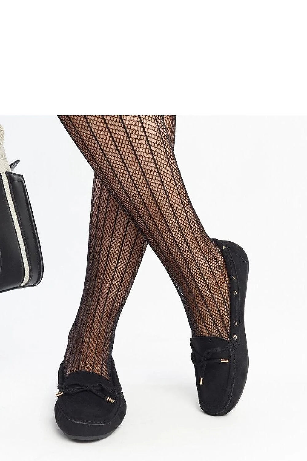 Mocassins en daim noir bijoux dorés accessoires élégants femmes confortables plates modernes