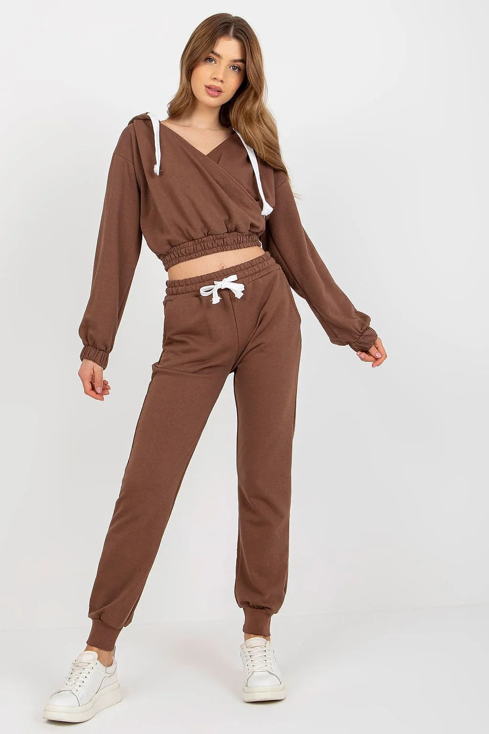 Ensemble Ex Moda pour femmes : sweat à capuche court, pantalon joggers élastique, tissu coton polyester, style décontracté et moderne, couleur jaune vif, idéal pour la détente et le streetwear