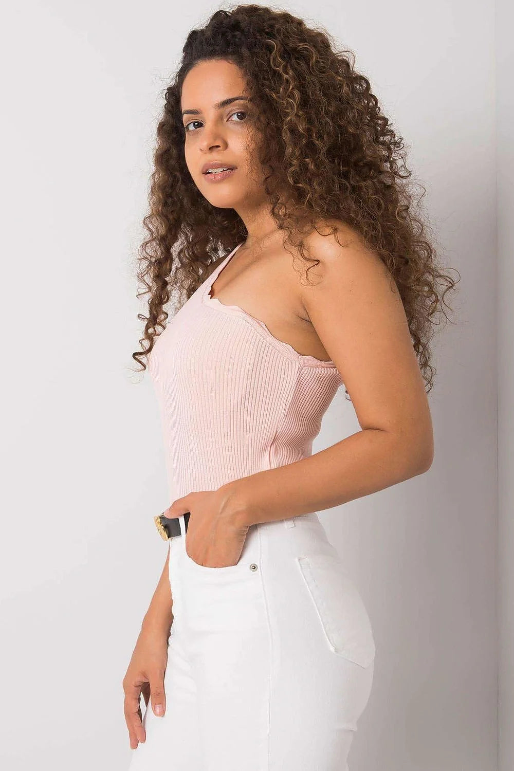 Top asymétrique féminin en tricot côtelé rose pâle manche épaule stretchy summer casual chic