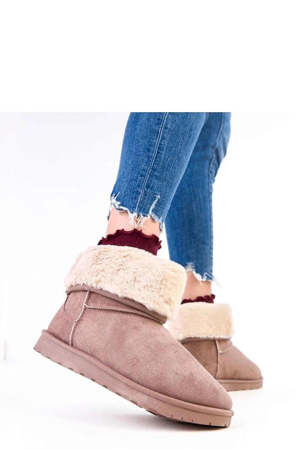 bottines neige fourrées femme cheville suédine rose poudré taupe bout rond bord retourné fausse fourrure crème semelle caoutchouc antidérapante confortable