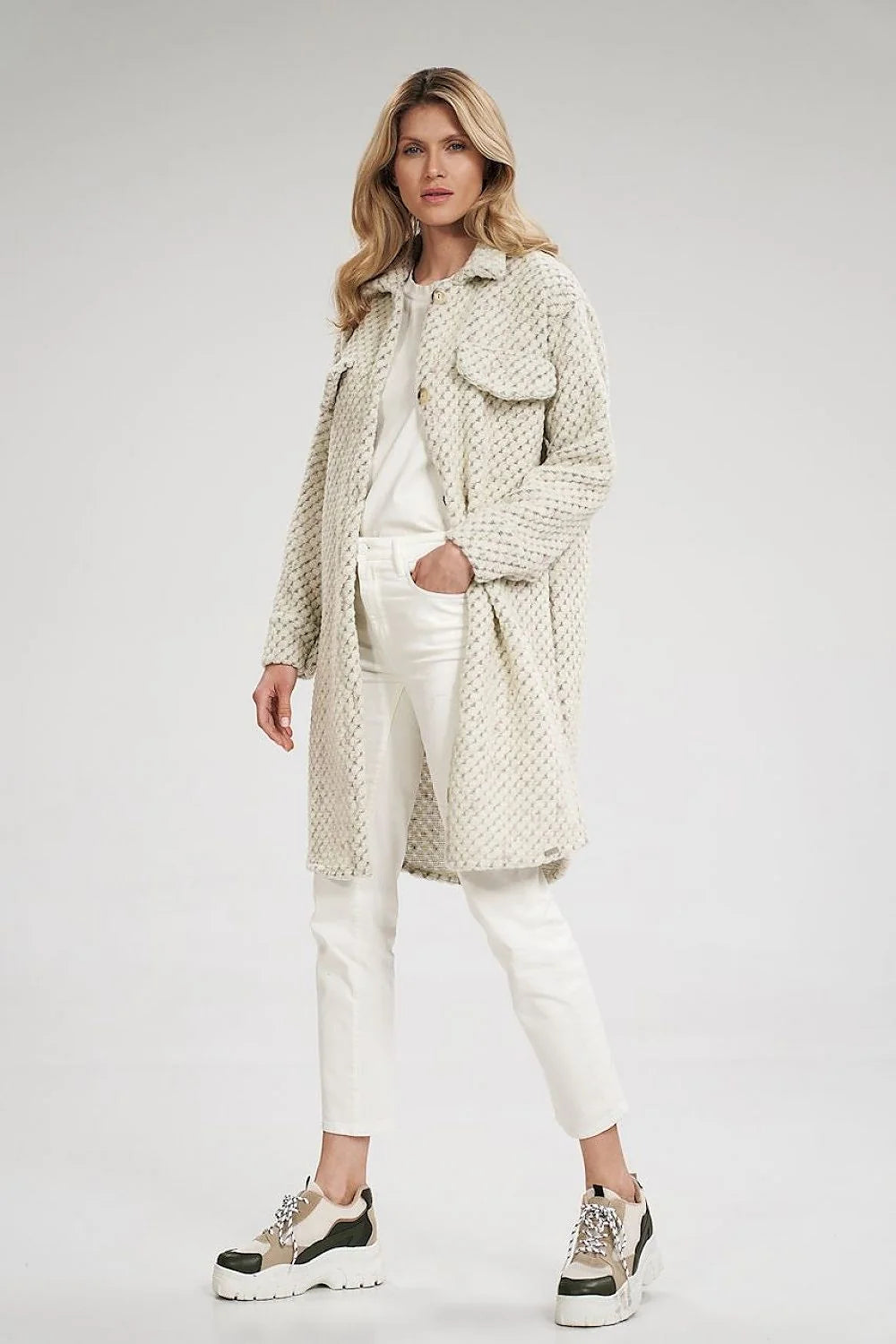 Manteau Figl tweed blanc cassé élégant raffiné boutons poches rabat motifs losanges classique