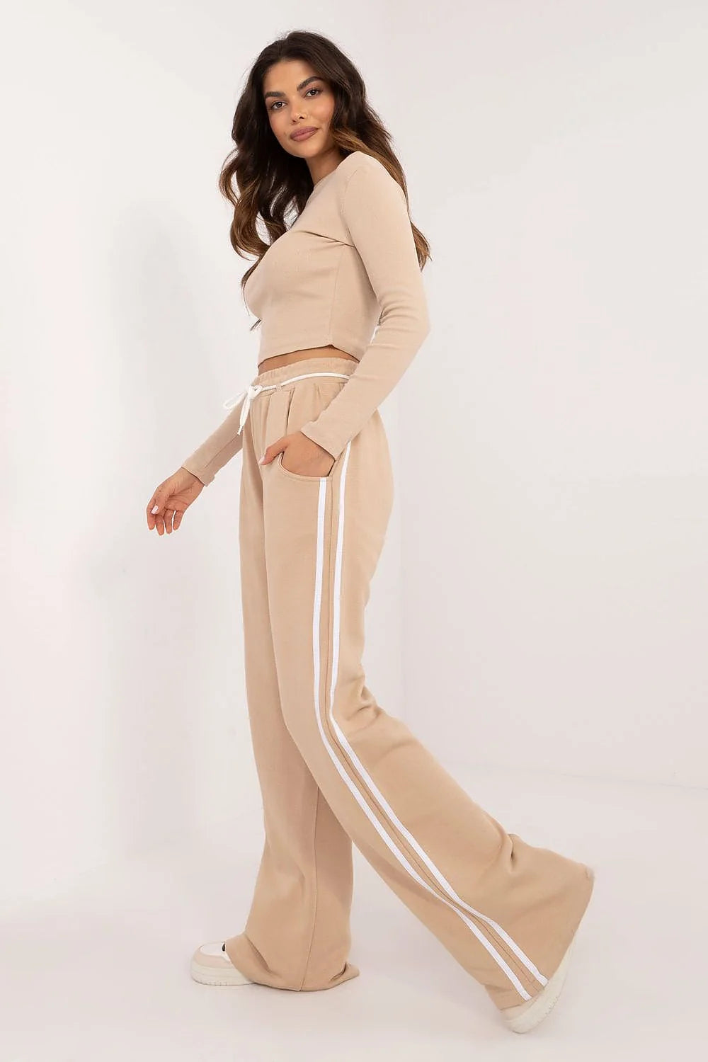 Ensemble femme style décontracté sportif coton élasthanne beige manches longues taille haute pantalon large