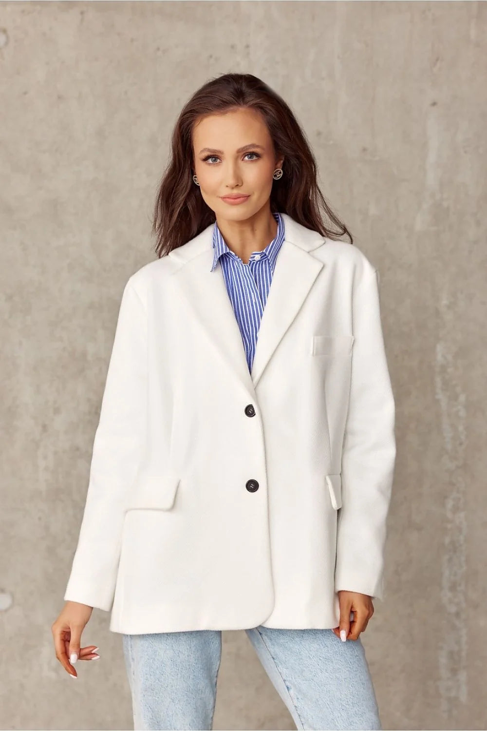 Veste blazer femme design moderne audacieux rose vif coupe oversize matériau haute qualité élégance contemporaine