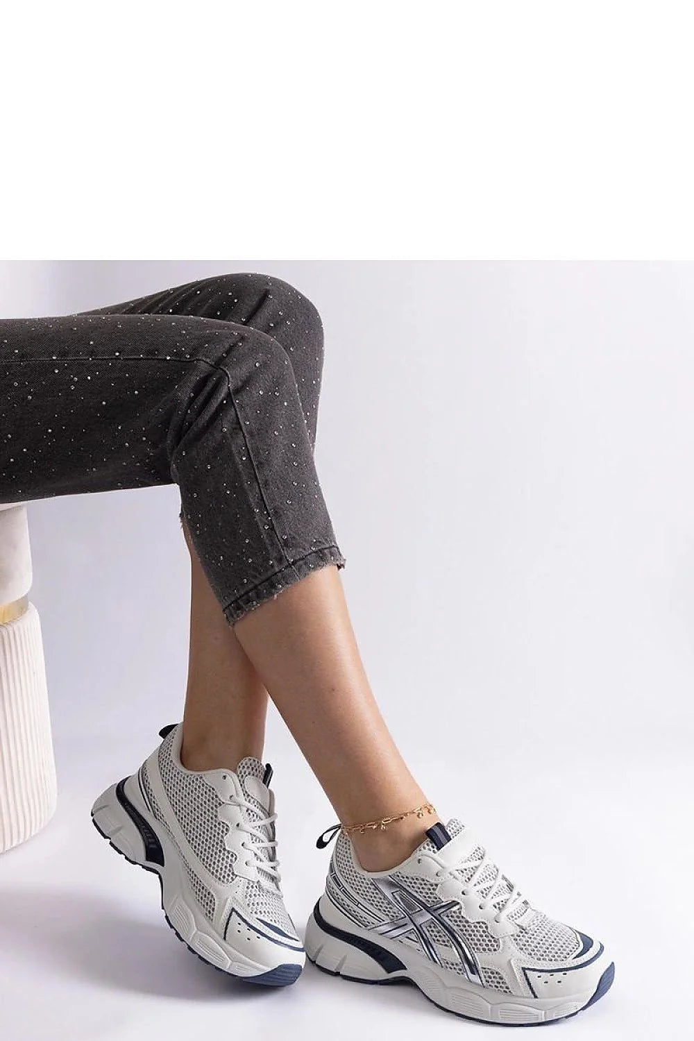 Baskets pour femmes, blanc, bleu marine, maille respirante, style sportif, confort, durabilité, quotidien, fitness, mode, baskets, sneakers, vêtements, femmes