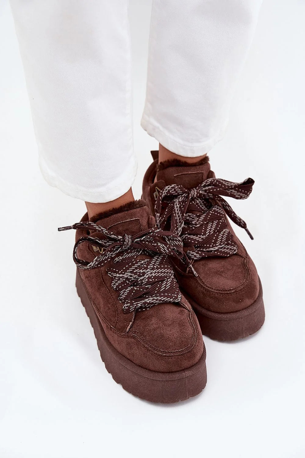 bottes neige femme sportives suédine douce plateforme solide isolantes doublure fourrure chaude lacées ajustables urbaines chunky semelle crantée antidérapante