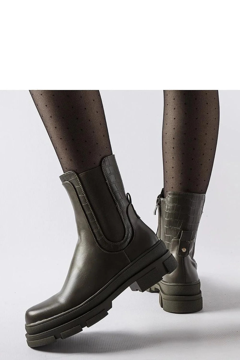 Bottines femme design contemporain cuir haute qualité couleur kaki sobre mi-haute arrondie fermeture éclair latérale élastiquée semelle épaisse crantée caoutchouc robuste automne hiver