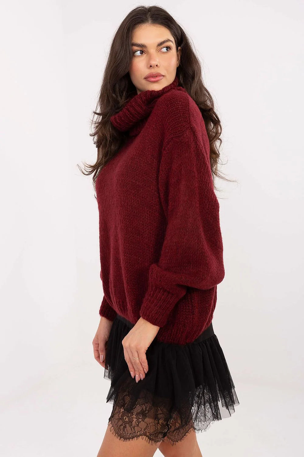 pull femme col roulé oversize bordeaux mohair acrylique nylon maille duveteuse manches ballon longues côtelées ourlet relaxed automne hiver confortable
