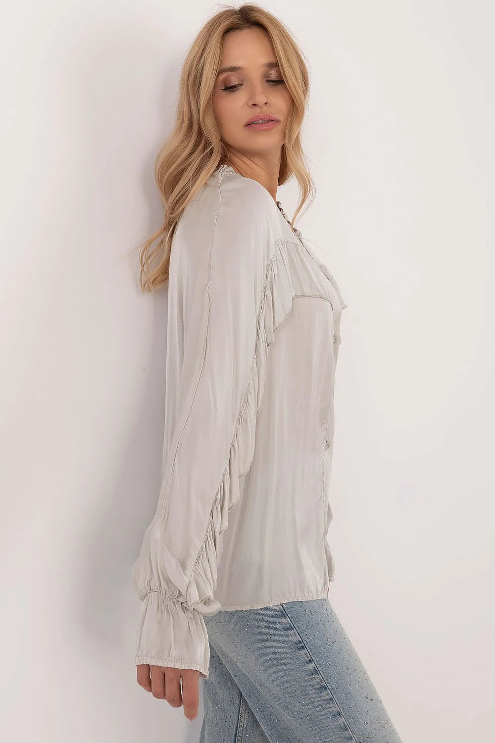 Chemise pour femme style bohème manches longues amples en viscose détails froncés poignets élastiqués col à lacets