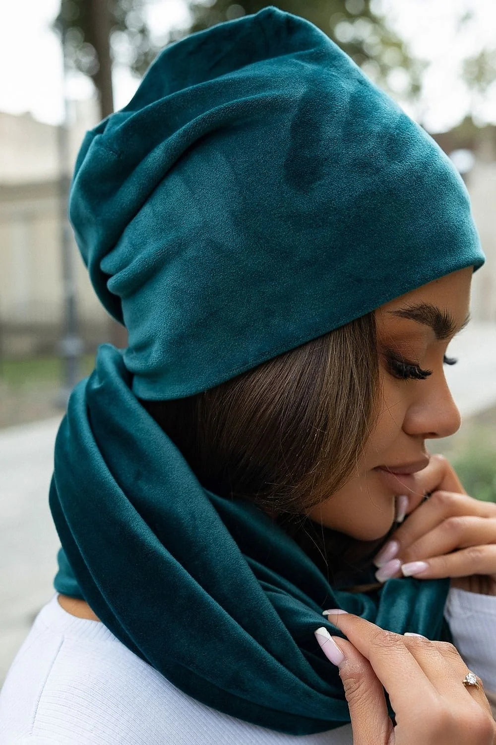 Ensemble IVON – Bonnet et Écharpe Slouchy en Velours Doux Vert Sarcelle Femme – Cadeau Élégant et Chaleureux