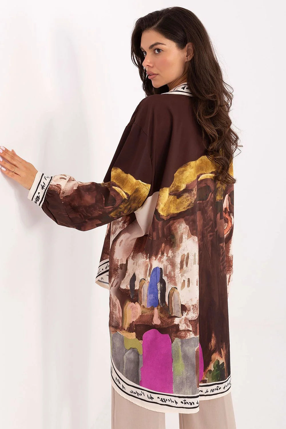 chemise tunique oversize imprimée manches longues épaules tombantes col classique boutonnée patte boutonnage voile léger semitransparent fluide asymétrique ourlet dos