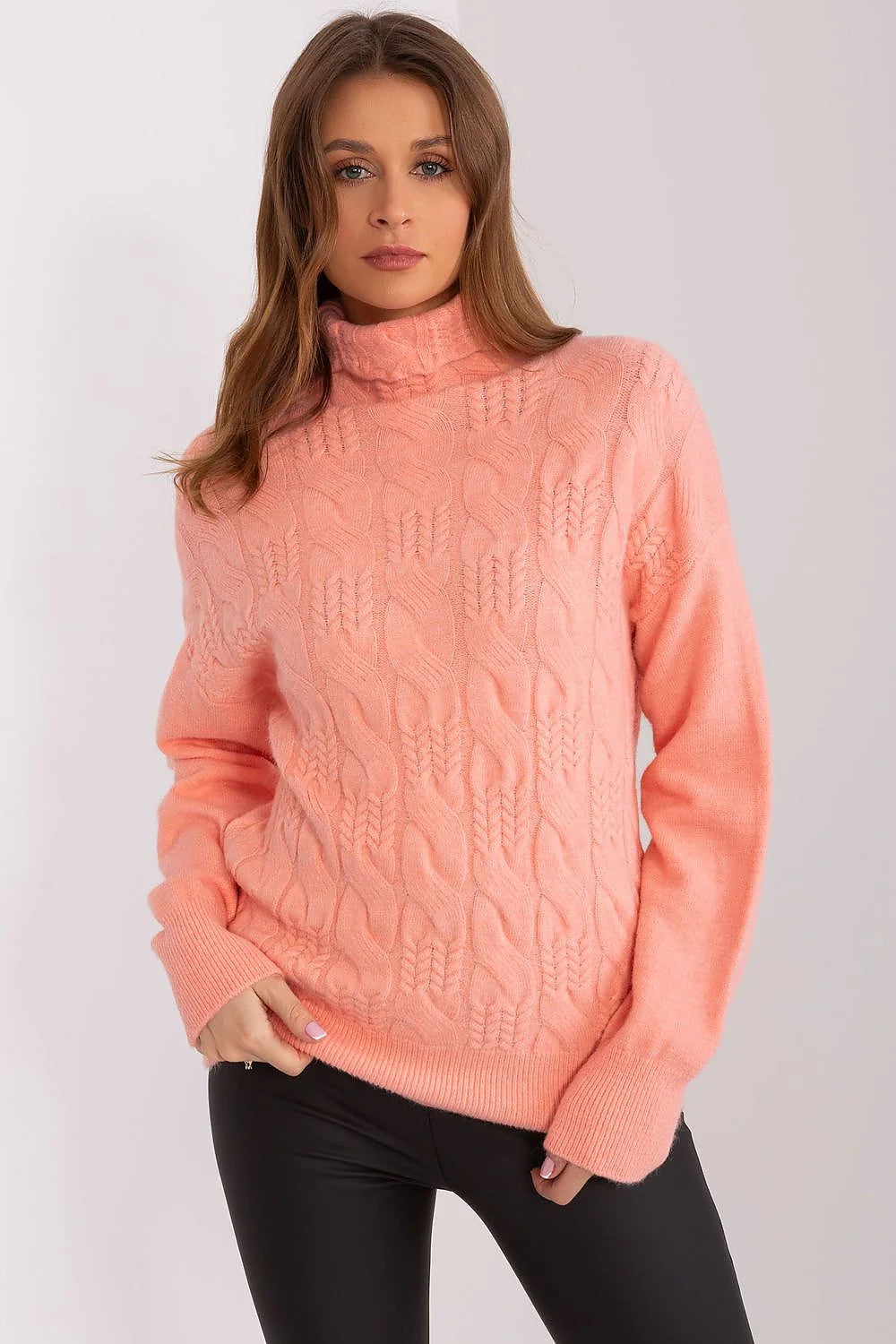 pull col roulé matelassé pêche femme torsadé corail saumon oversize coupe droite manches longues bords côtes moelleuse chaleur