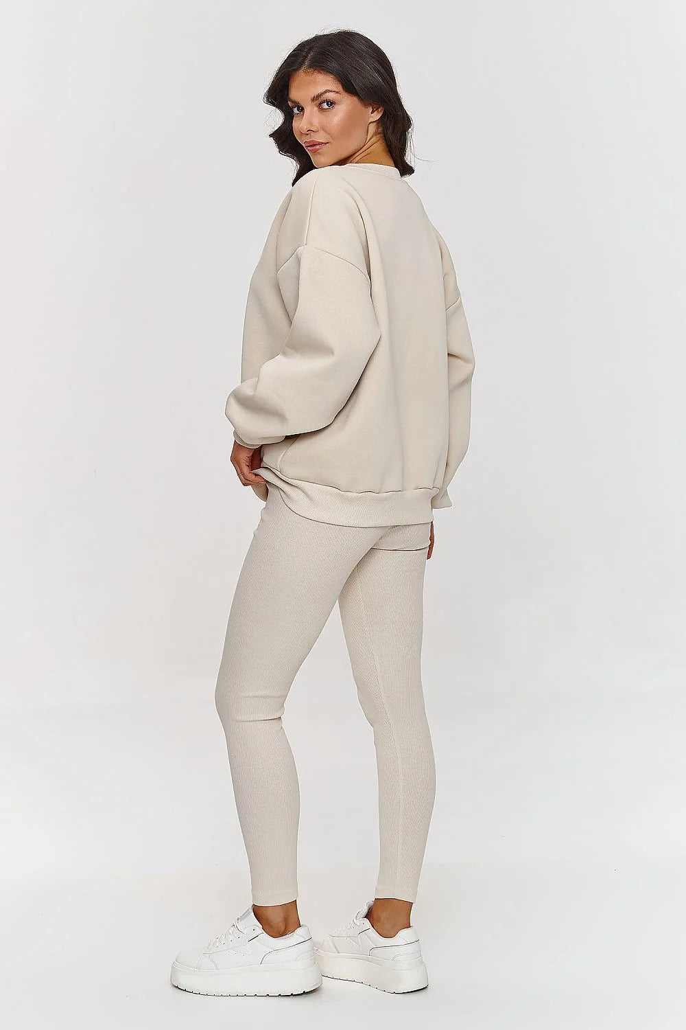 Ensemble Makadamia pour femme, sweat à capuche oversize et leggings ajustés en coton high-tech, style minimaliste et moderne