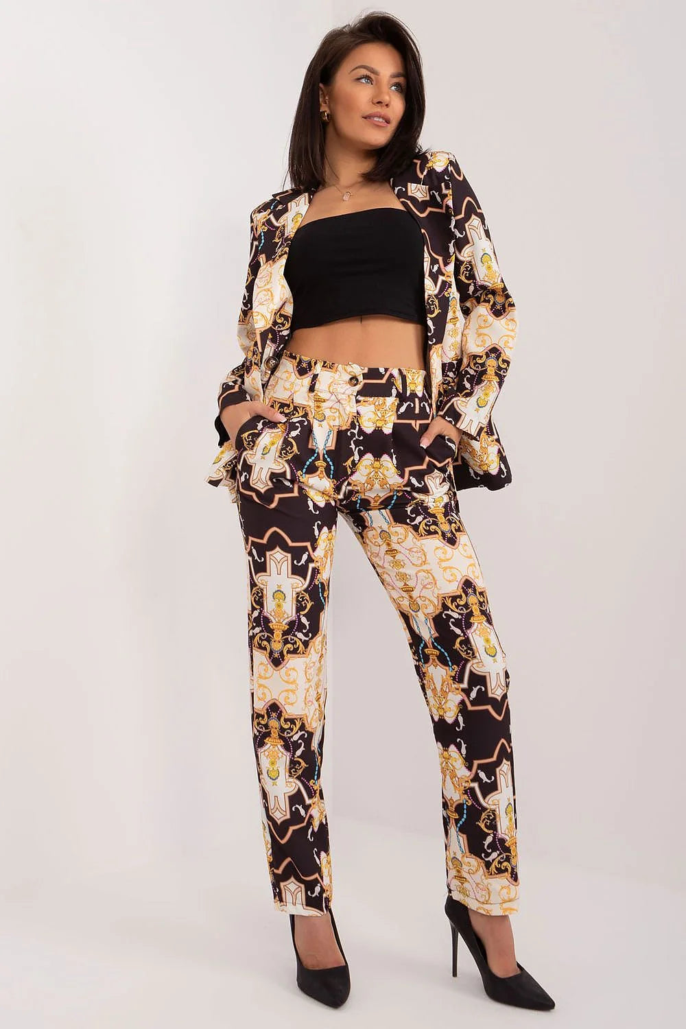 Ensemble Italy Moda pour femme, motifs baroques dorés, noir, blanc, orange, veste ajustée, pantalon taille haute, occasion formelle, chic, luxueux