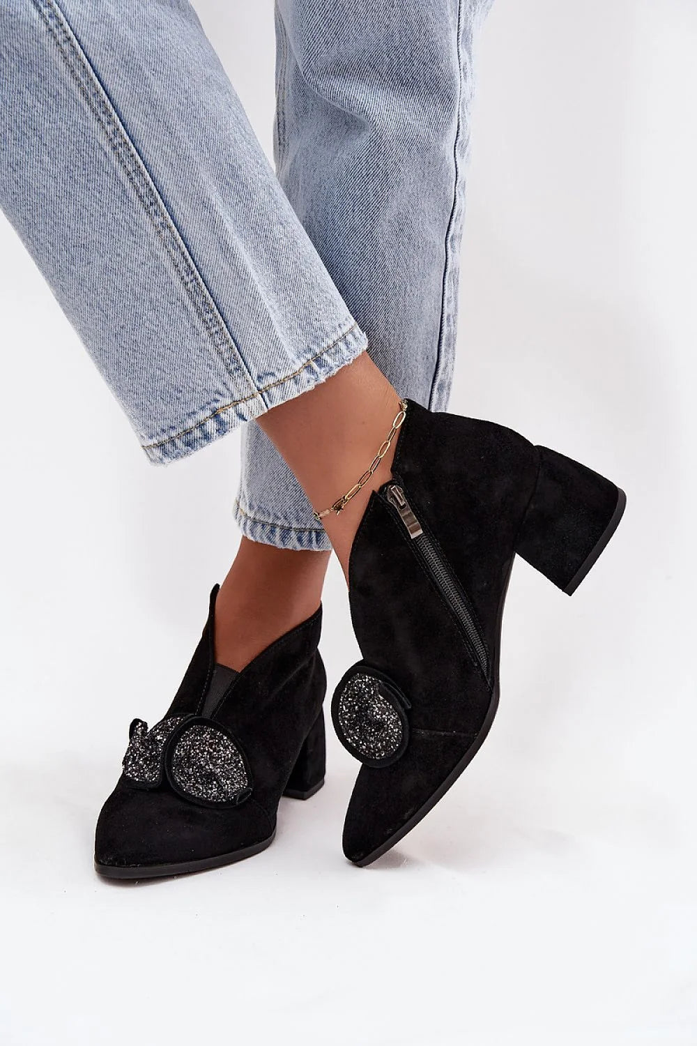 bottines femme suède noir bout amande talon carré stable confortable semelle cuir zippée latérale empiècement élastique décoration pailletée empeigne élégante