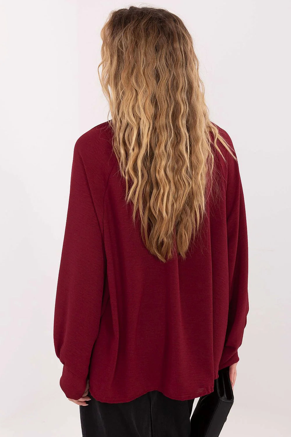 chemisier femme bordeaux viscose fluide manches longues bouffantes poignets froncés col lavallière nouette broche dorée coupe ample longueur hanches confortable