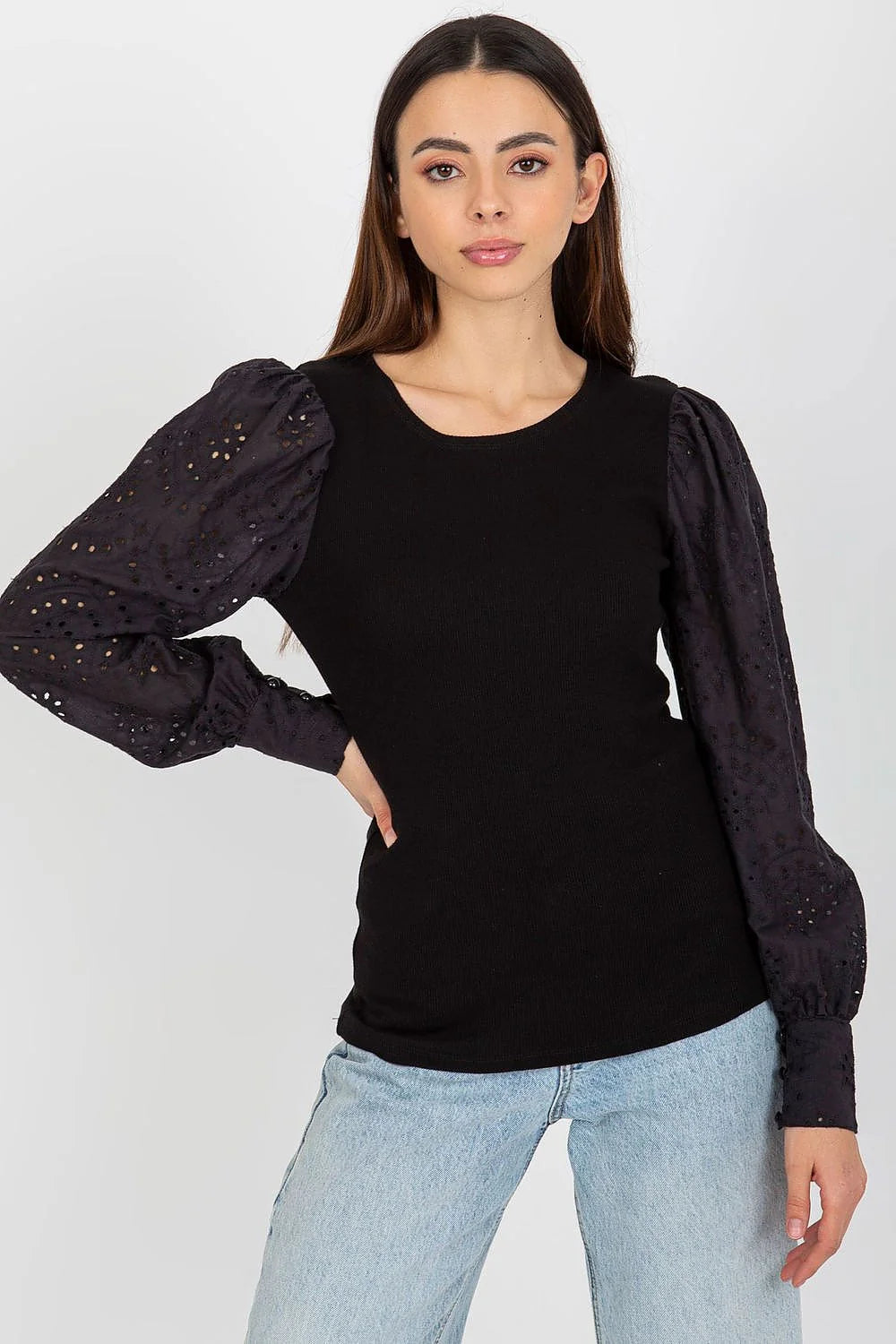 chemisier femme élégant manches longues volumineuses épaules bouffantes découpe laser ajouré coton stretch coupe ajustée col rond poignets structurés