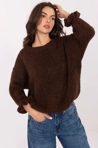 pull femme oversize grosse maille marron chocolat col rond manches longues bouffantes poignets froncés texture duveteuse chaude coupe boxy courte