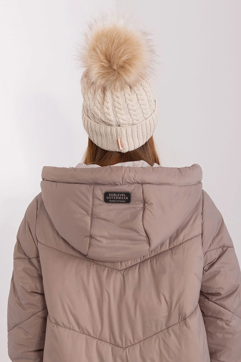 Bonnet d'hiver Rue Paris en laine acrylique beige pompon fourrure écossais style moderne femme