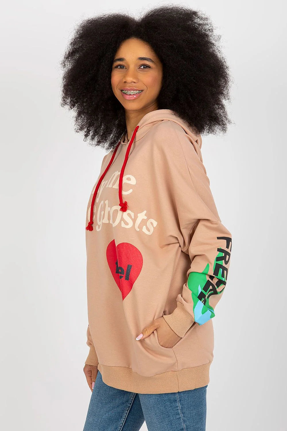 Sweatshirt Fancy Femme Streetwear Coupe Oversize Capuche Manches Longues Imprimés Élégants Tissu Doux Confort Mode Urbaine